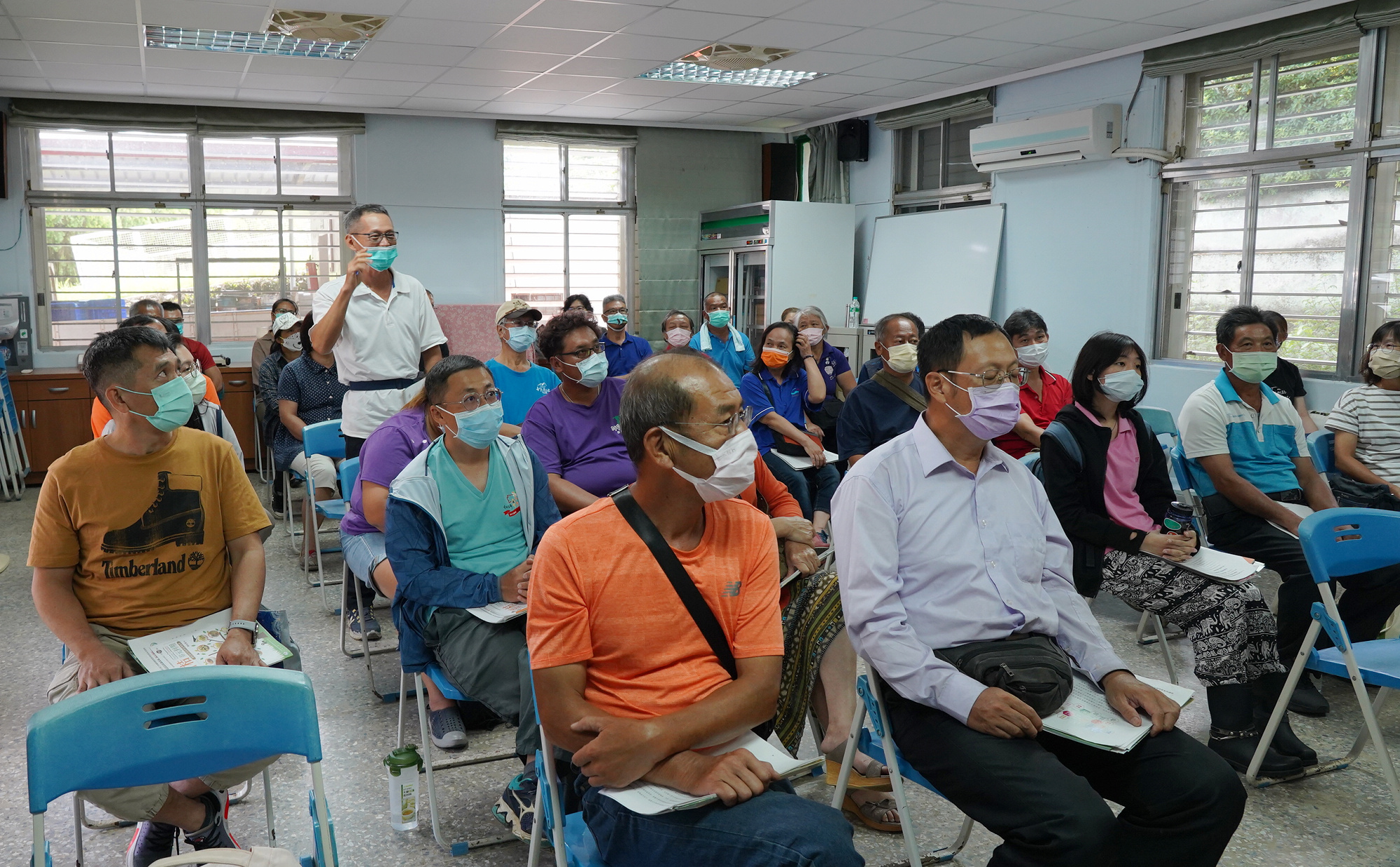 “Lecture on Multi-Application Techniques for Organic Fruit” Held on August 17, 2022, at Banchiu Branch Station